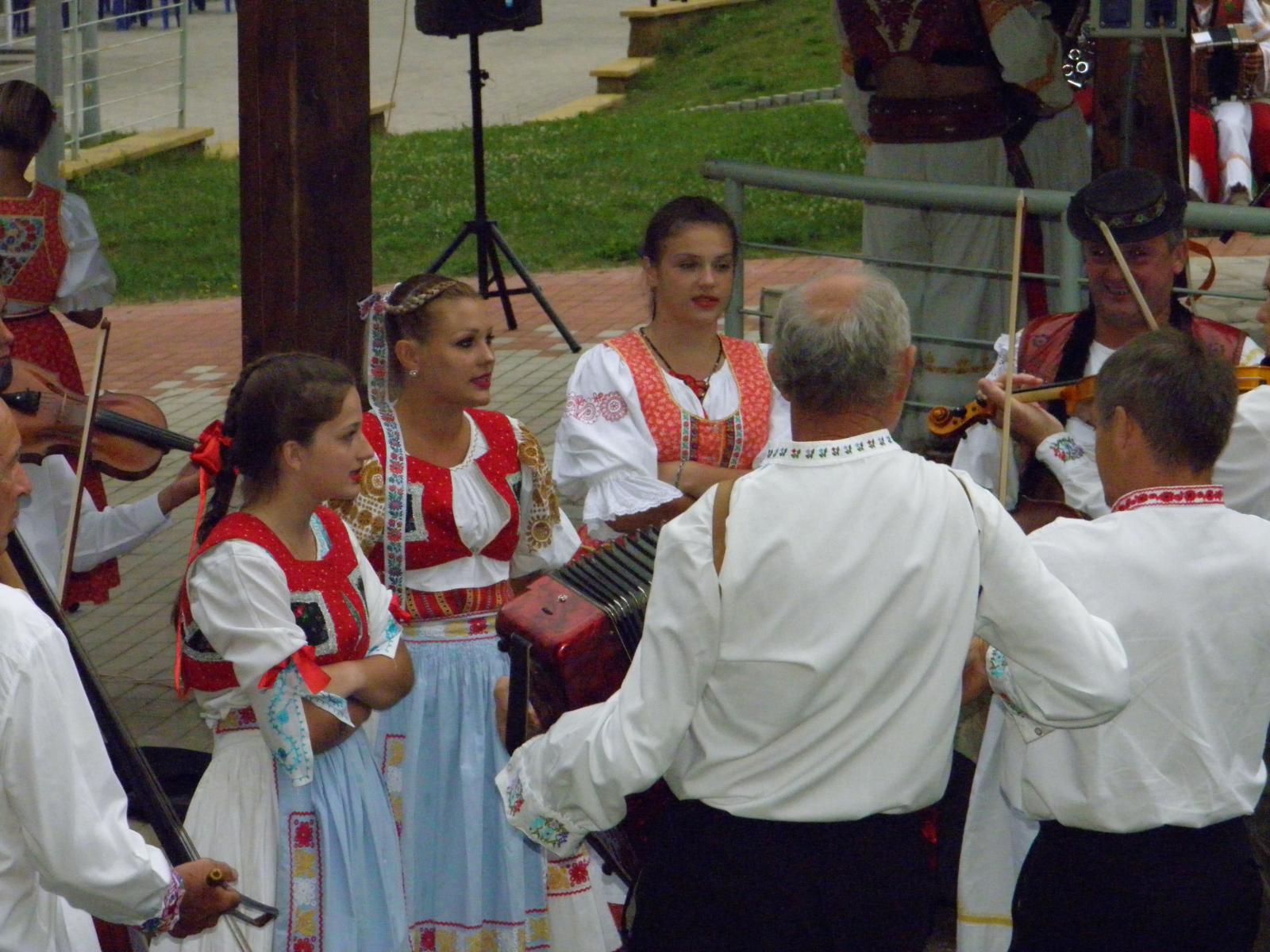 Fotogaléria Na ľudovú nôtu ... (33) Na ľudovú nôtu ...